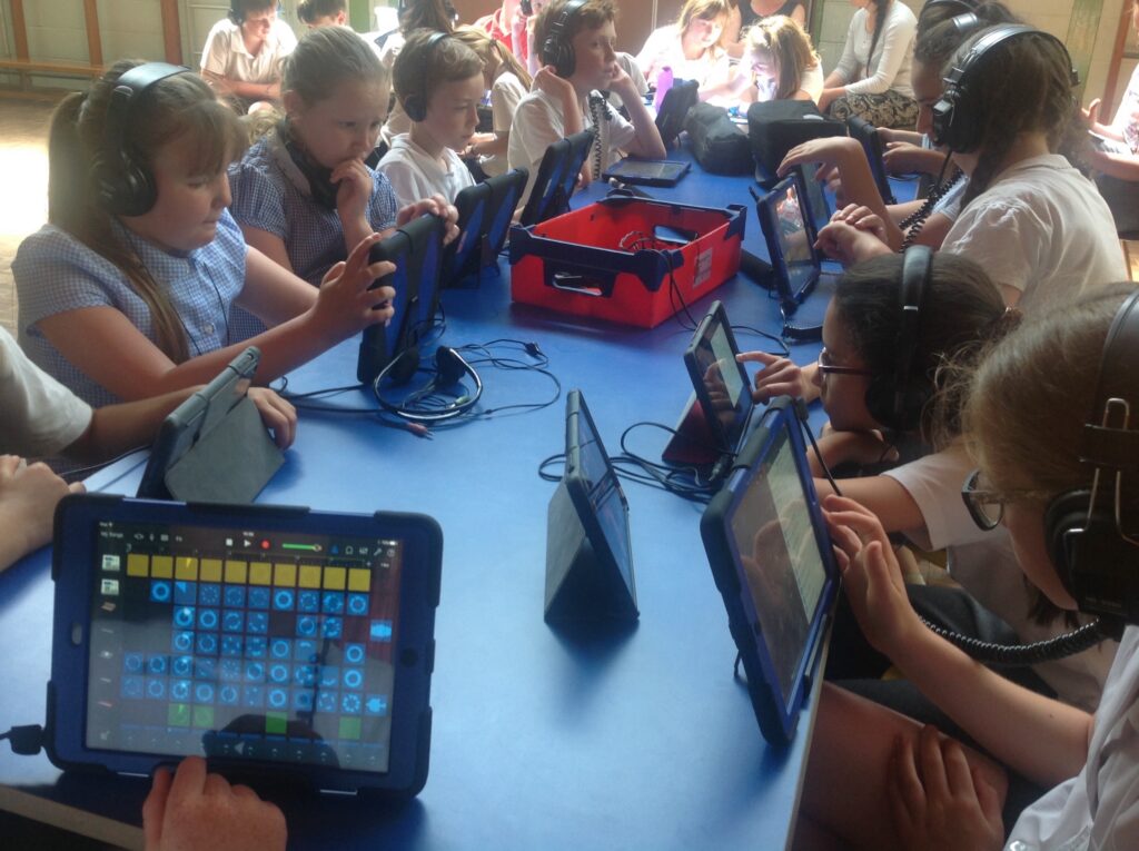 1543502493-Schools training 2017 – Editing workshop schools